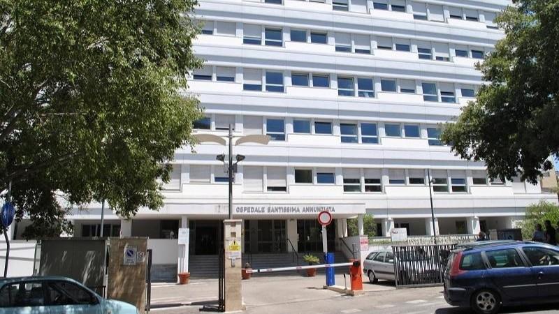 Sassari, Neurochirurgia allo stremo: «Solo due medici, il reparto non accoglie più le urgenze del pronto soccorso»