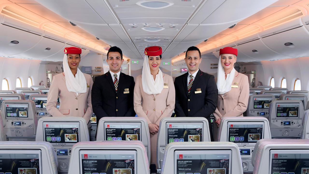 Emirates cerca personale di bordo in Sardegna: ecco come candidarsi e quali sono i requisiti