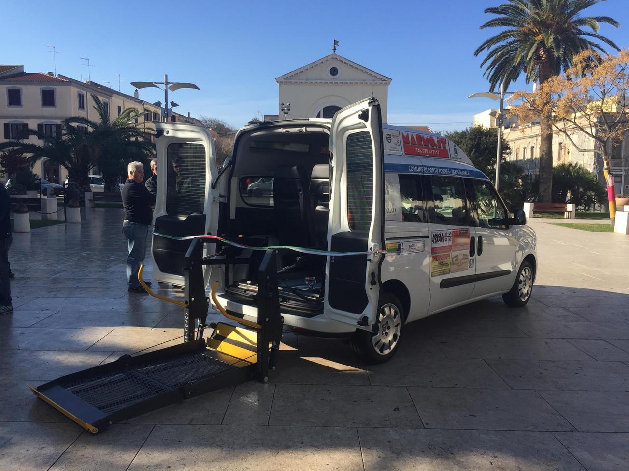 
	Un mezzo usato per il servizio di taxi sociale

