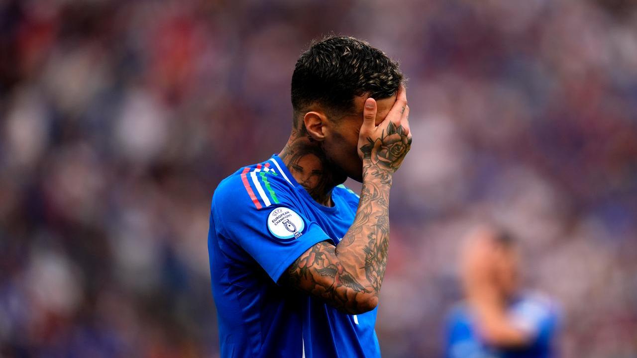 Scamacca con la maglia della nazionale italiana