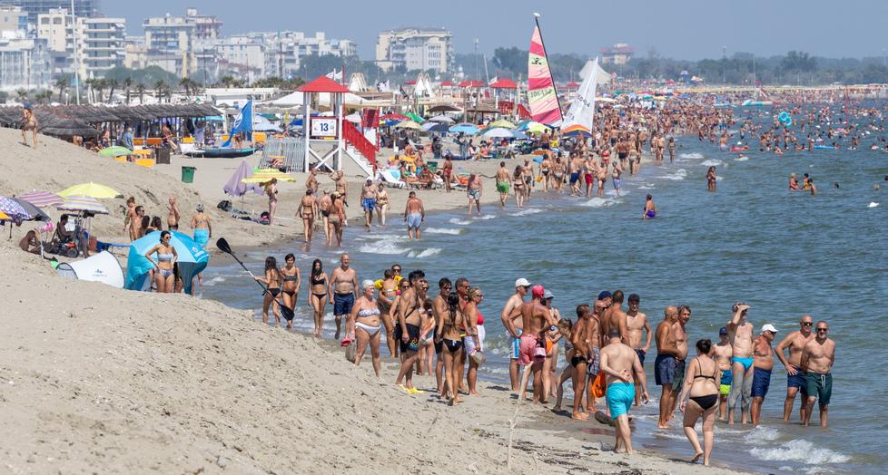 Poco mare e tanta natura e musei, ai Lidi un agosto da mordi e fuggi