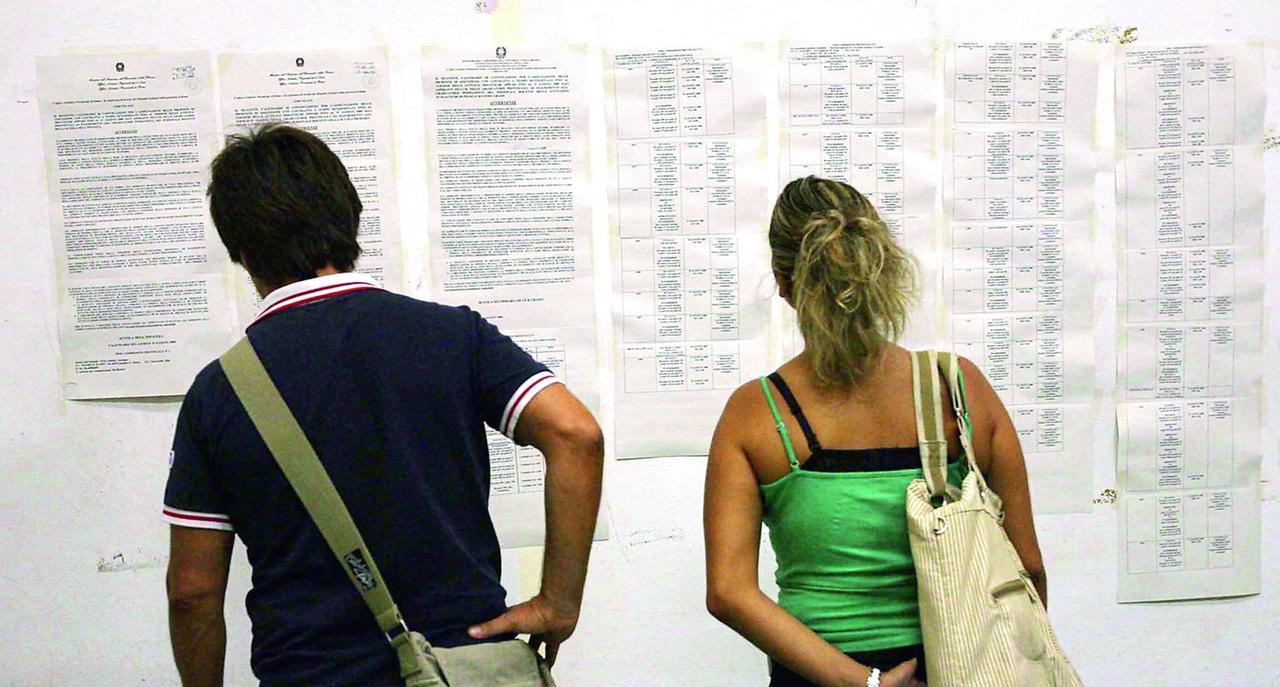 Precari della scuola in rivolta: revocate in blocco 300 nomine