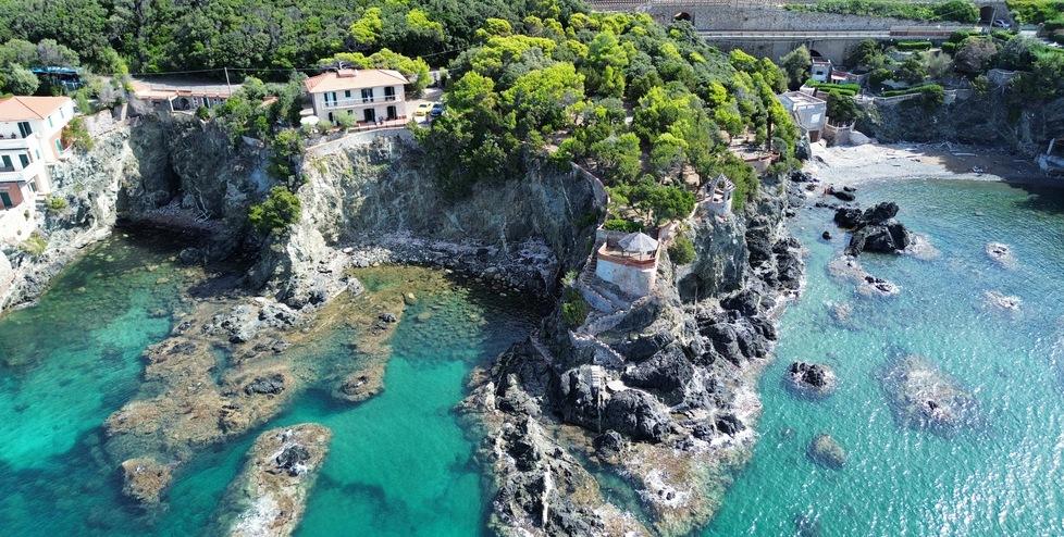 
	Una veduta della villa&nbsp;

