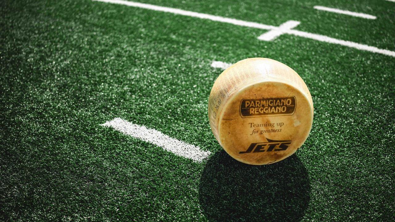 Parmigiano Reggiano sbarca in NFL, è ufficiale l’accordo di partnership New York Jets
