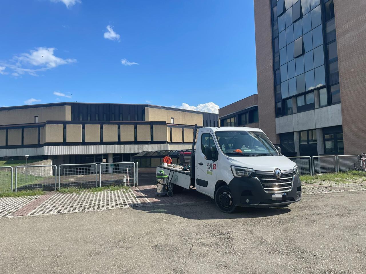 Rogo Inalca: trovato amianto nel cortile del tribunale e sui tetti delle abitazioni vicine