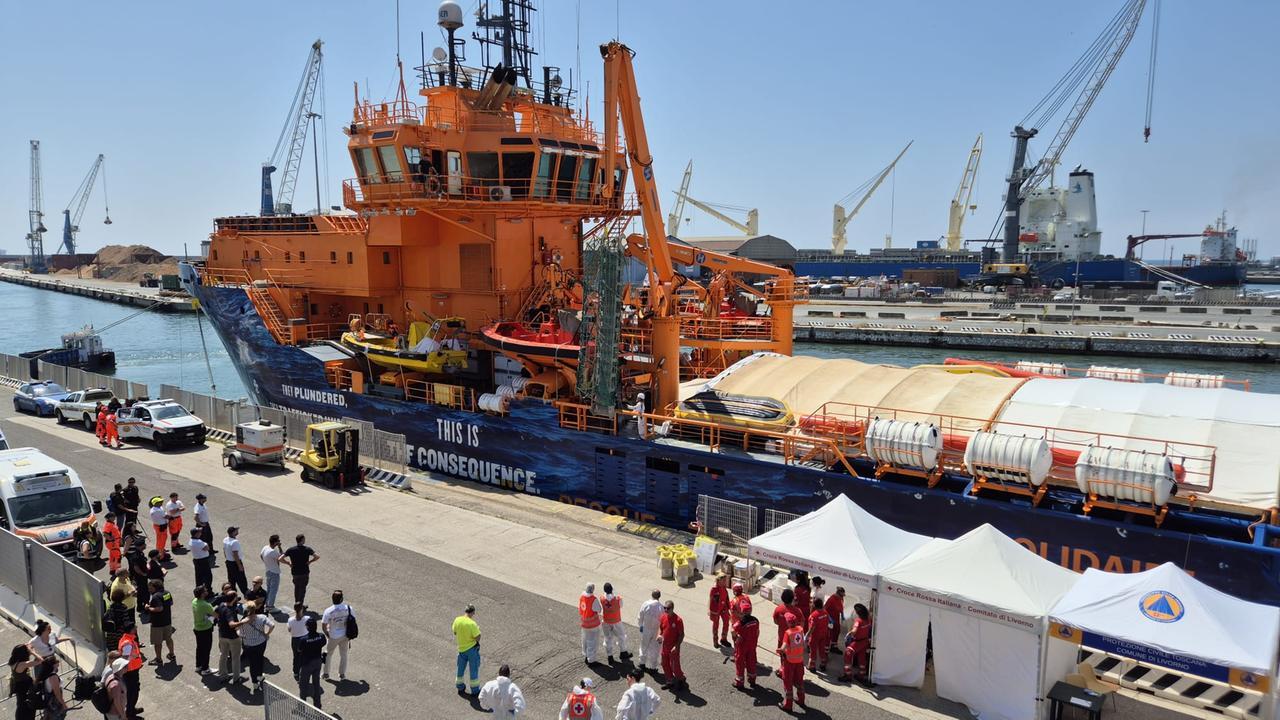Livorno si prepara ad accogliere 265 migranti in arrivo sulla nave “Solidaire”
