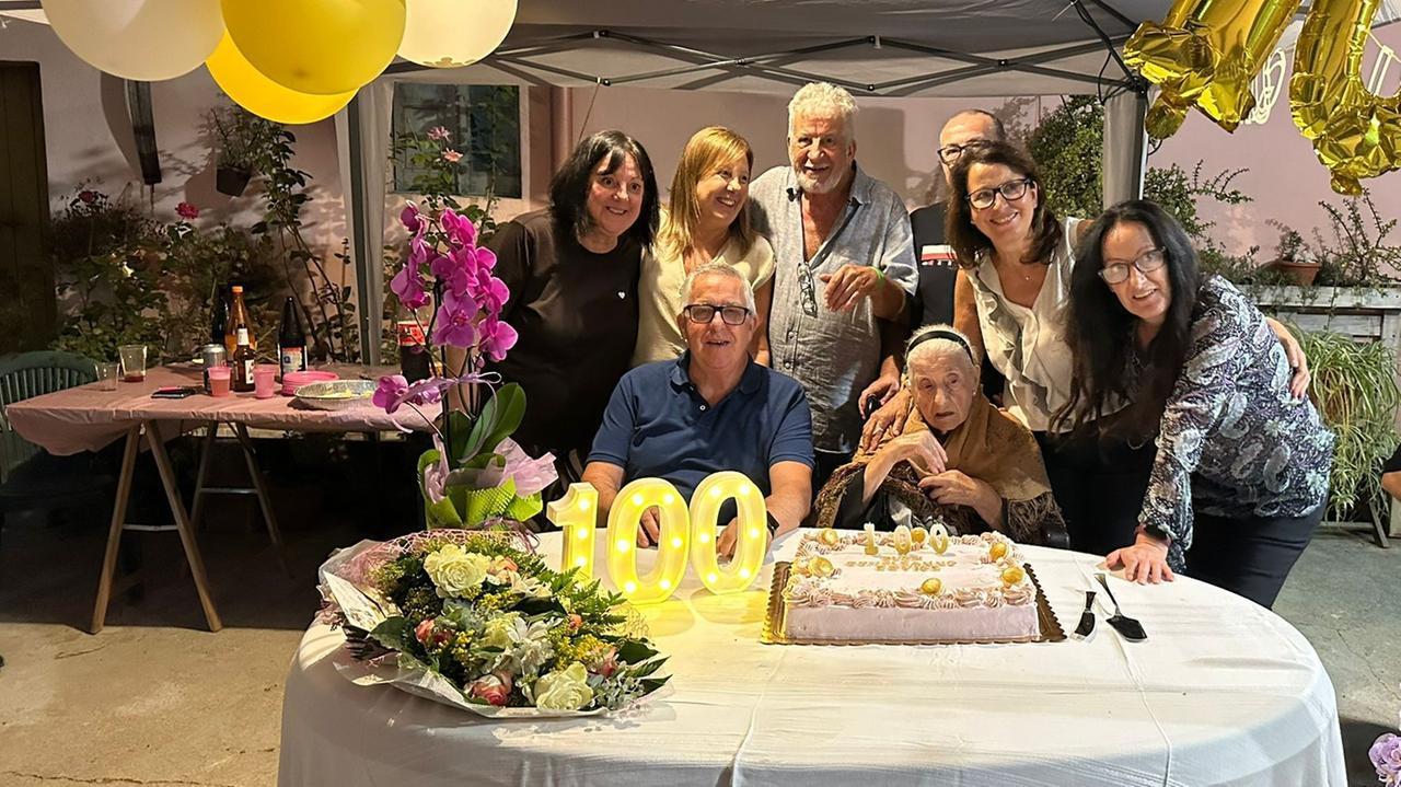 Festa grande a Guasila per i cento anni di Edvige Sailis