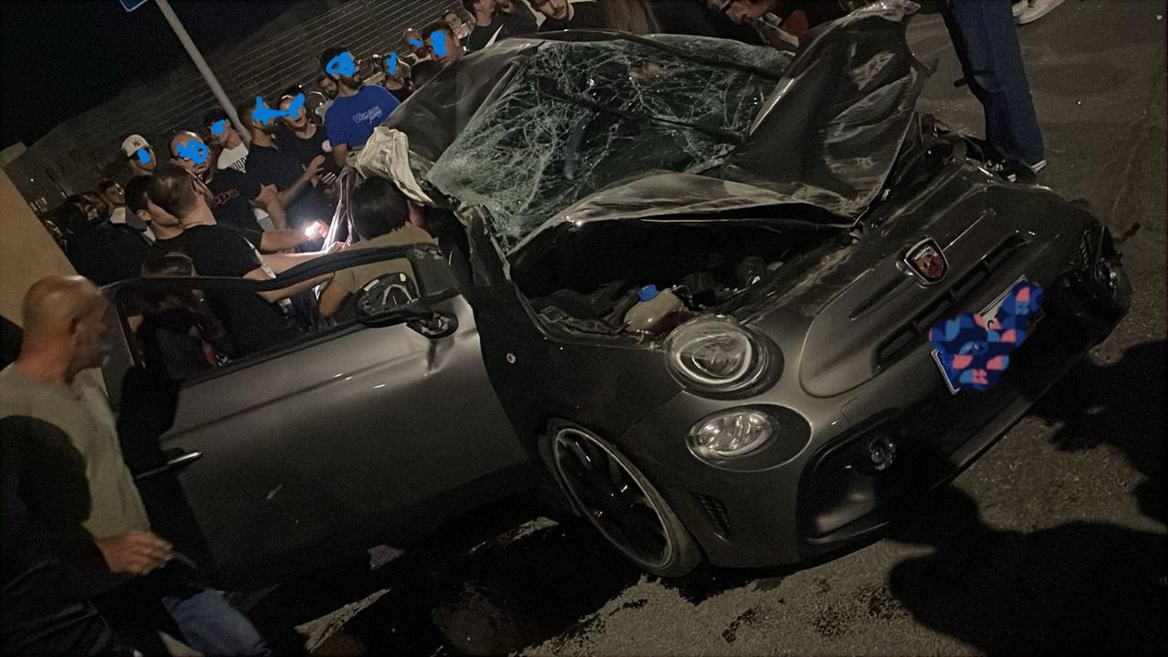 Si schianta al raduno Tuning: sfiorata la tragedia – VIDEO