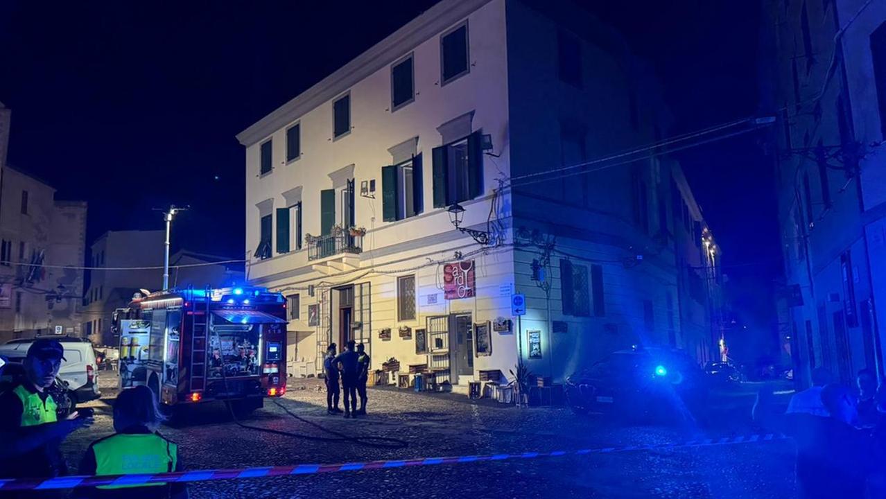 Alghero, esplosione in un ristorante del centro storico: cinque feriti