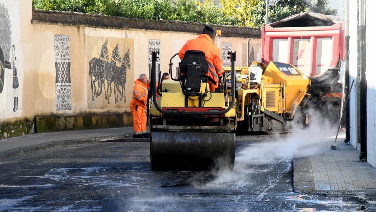 Accordo tra Comune ed E-Distribuzione: asfalto nuovo in molte vie cittadine