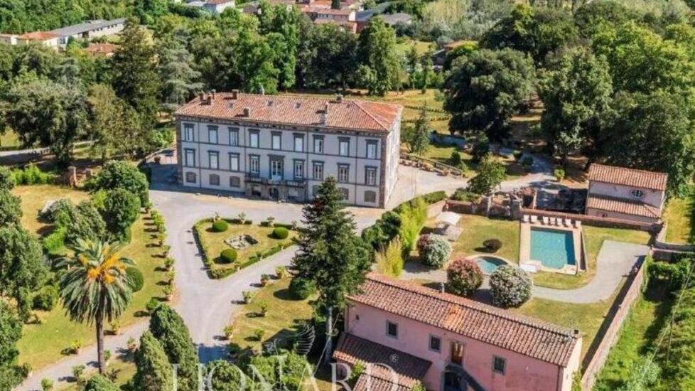 Lucca, in vendita Villa Orsucci: fu la dimora di Carolina Bonaparte. Il prezzo è top secret