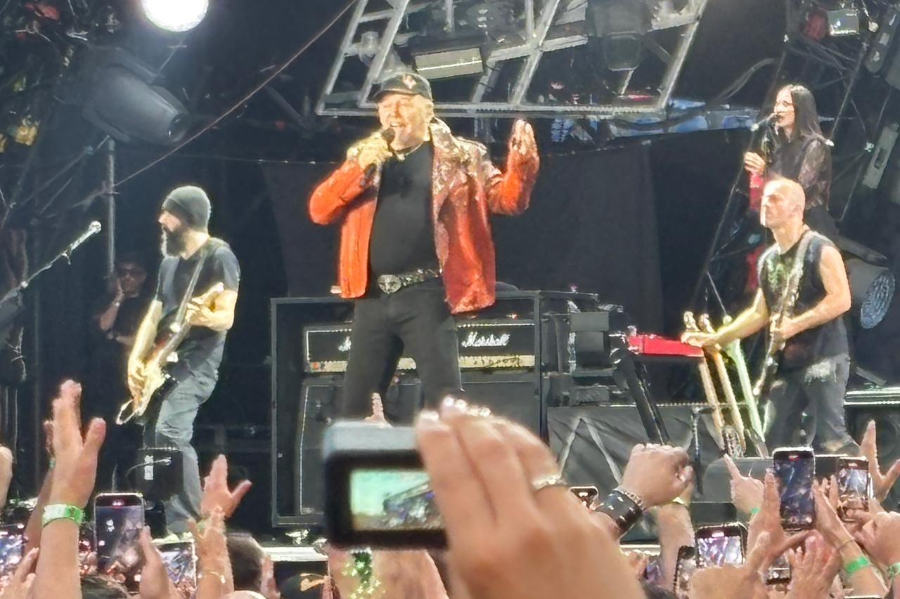 Ferrara, cabina di regia al Comunale. Accesi i motori per Vasco