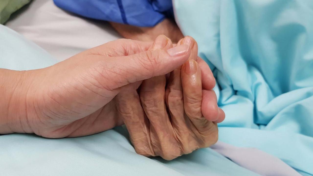 Suicidio medicalmente assistito: la proposta di legge divide il Consiglio regionale