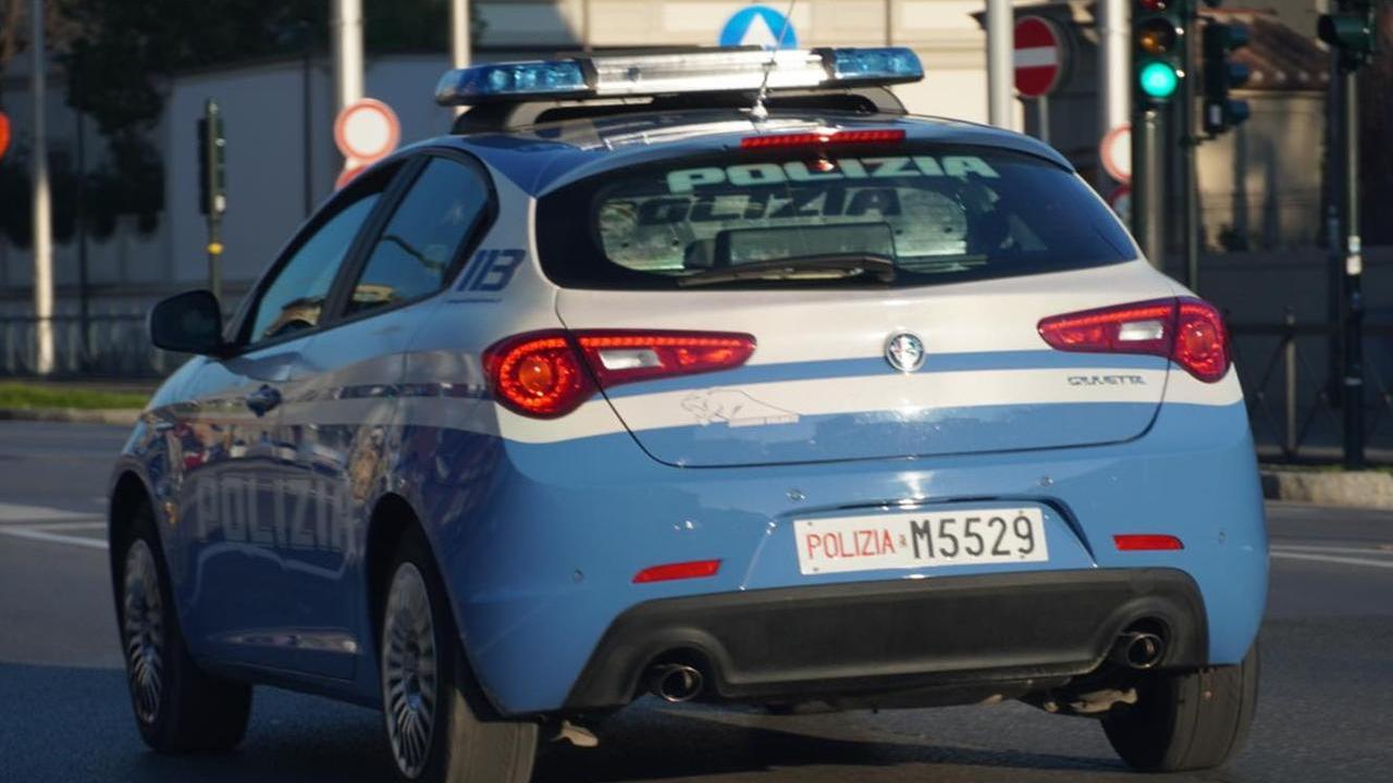 Firenze, 14enne rapina una donna: fermato da un passante e arrestato