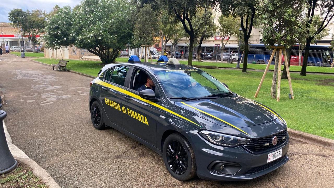 Spacciavano eroina in pieno centro, arrestati due giovani