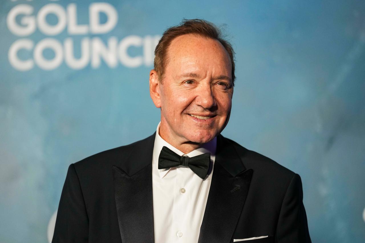 La rinascita di Kevin Spacey parte dalla Toscana: aprirà il Lucca film festival 2025