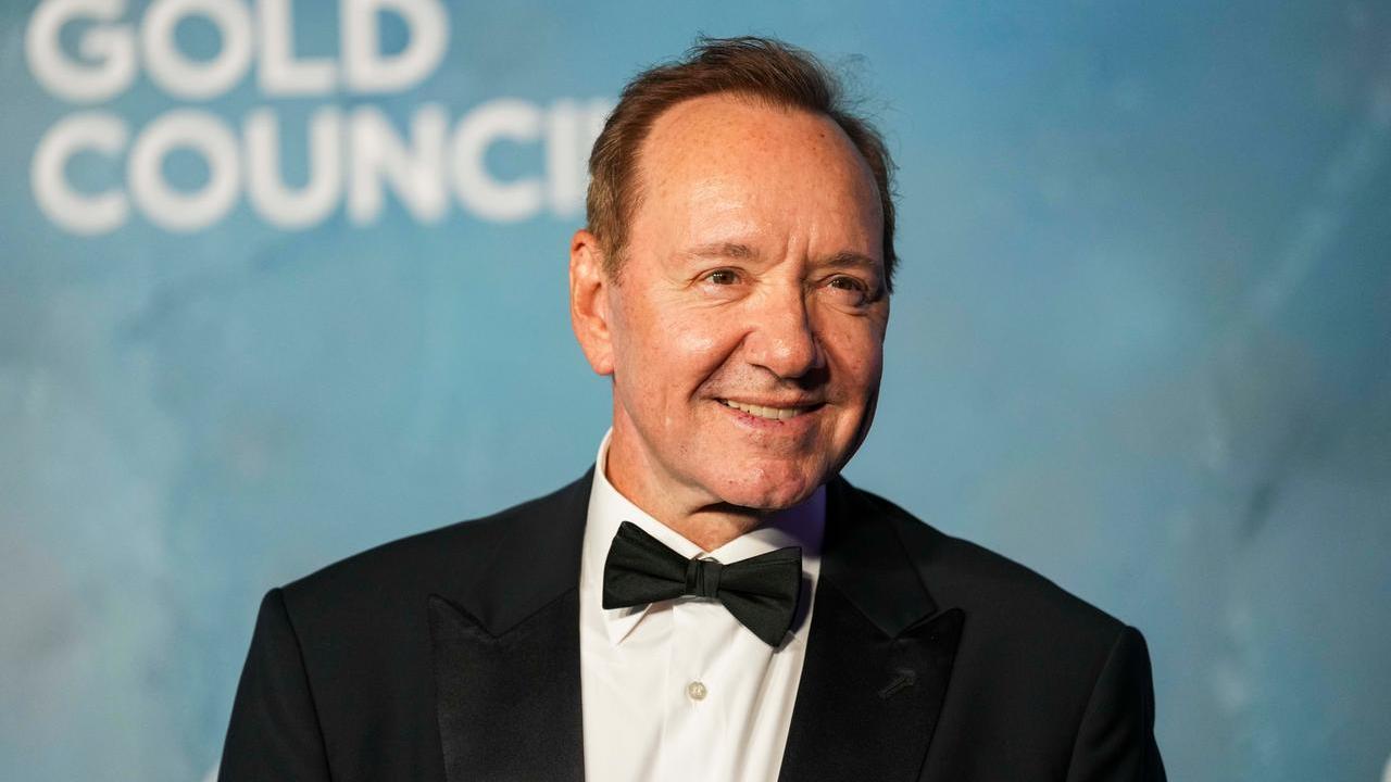 La rinascita di Kevin Spacey parte dalla Toscana: aprirà il Lucca film festival 2025