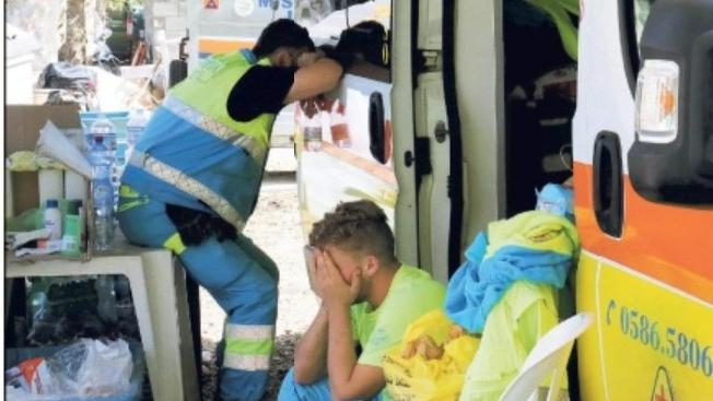 La disperazione di Walter Chiriatti e di un confratello della Misericordia di Antignano nei giorni dell’alluvione