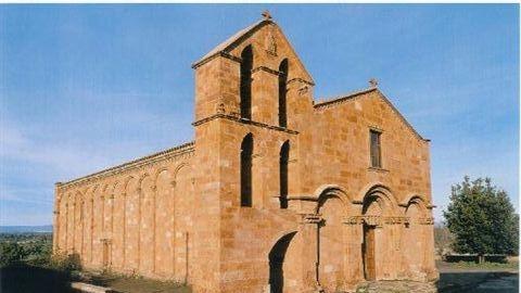 La chiesa salvata dalle acque 100 anni fa e il mistero del ballo sardo