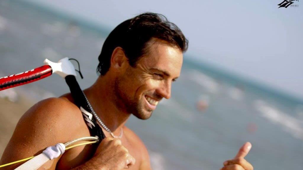 Una raccolta fondi per Sandro Bigozzi, il paese di Arcille si stringe alla famiglia dopo la morte del paracadutista