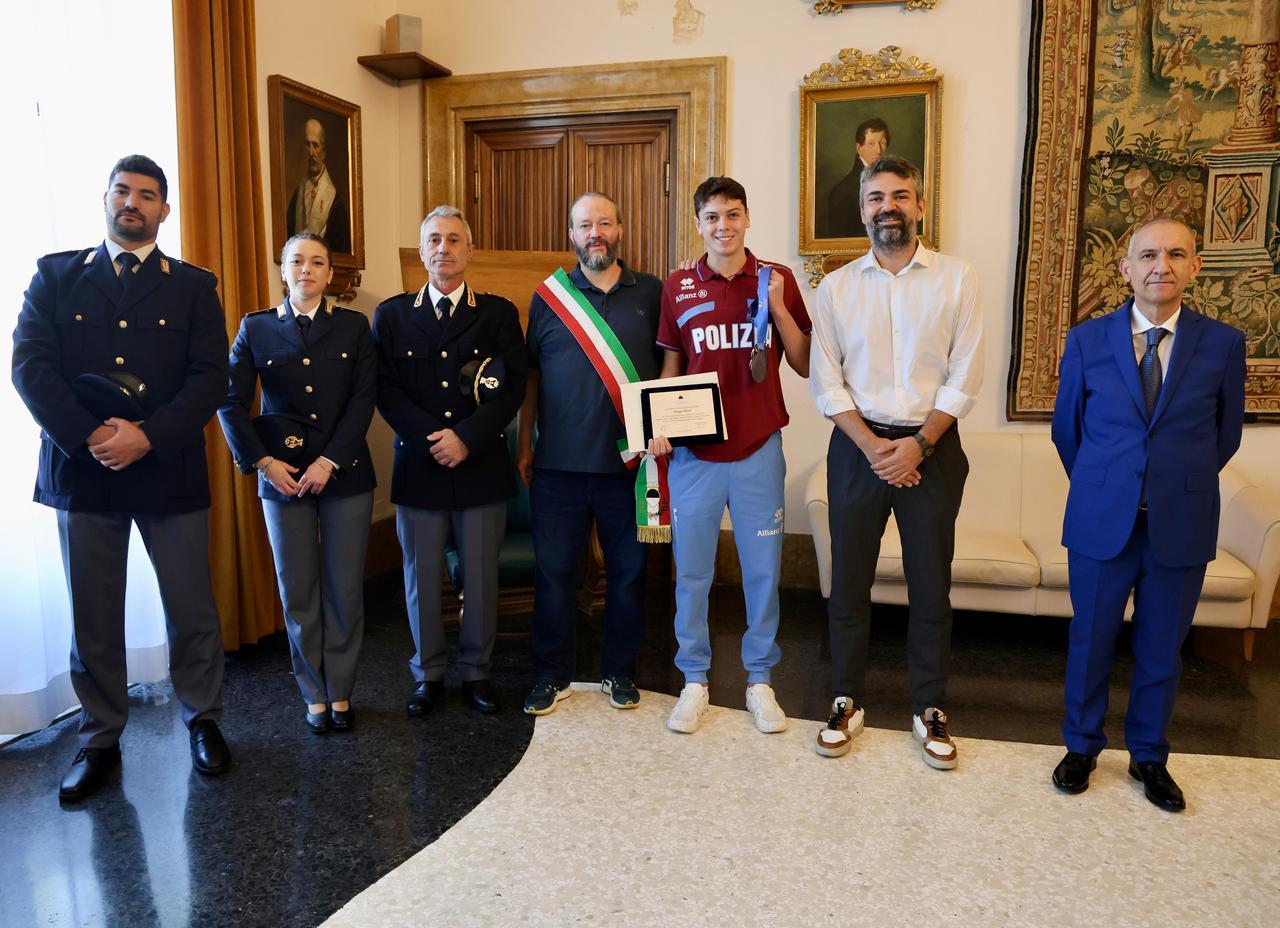 Nuoto artistico, Ferrara celebra i traguardi di Filippo Pelati