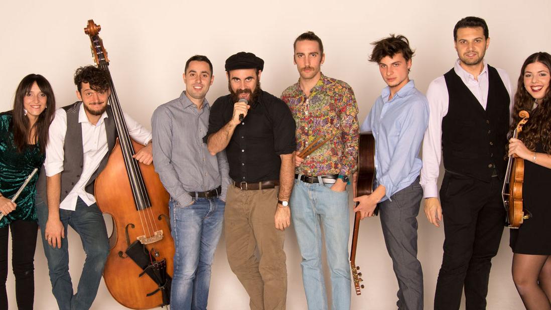 DeSamistade cantano De André al teatro San Prospero