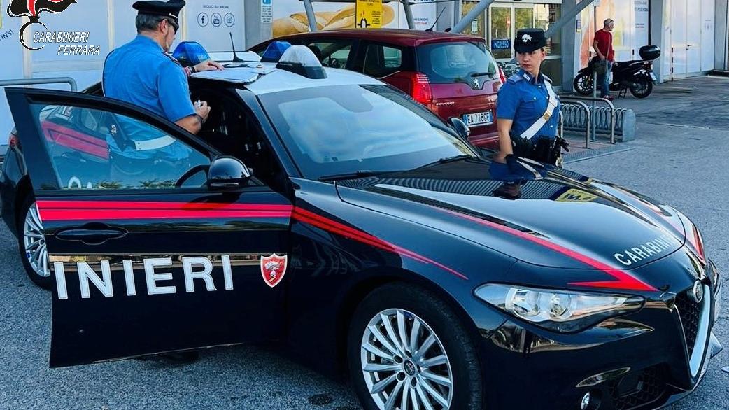 Va al supermercato ed esce senza pagare, 29enne arrestata a Ferrara