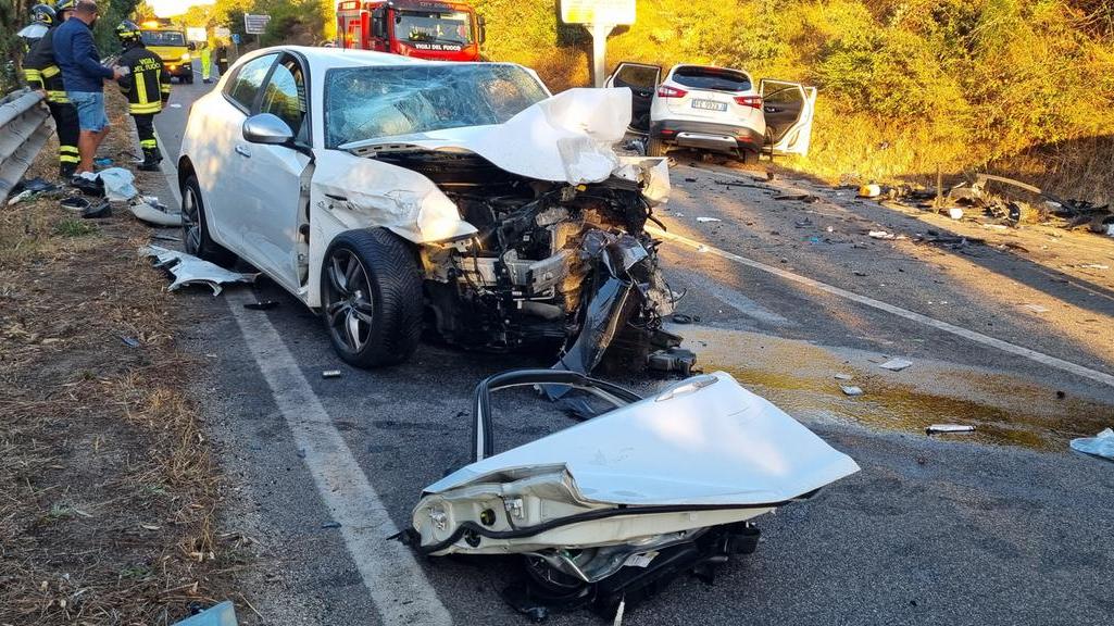 Lo schianto sulla strada statale 389 (foto di Massimo Locci)