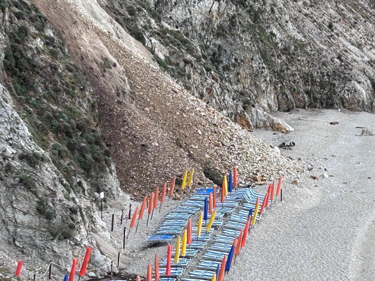 
	La frana sulla spiaggia di Sansone

