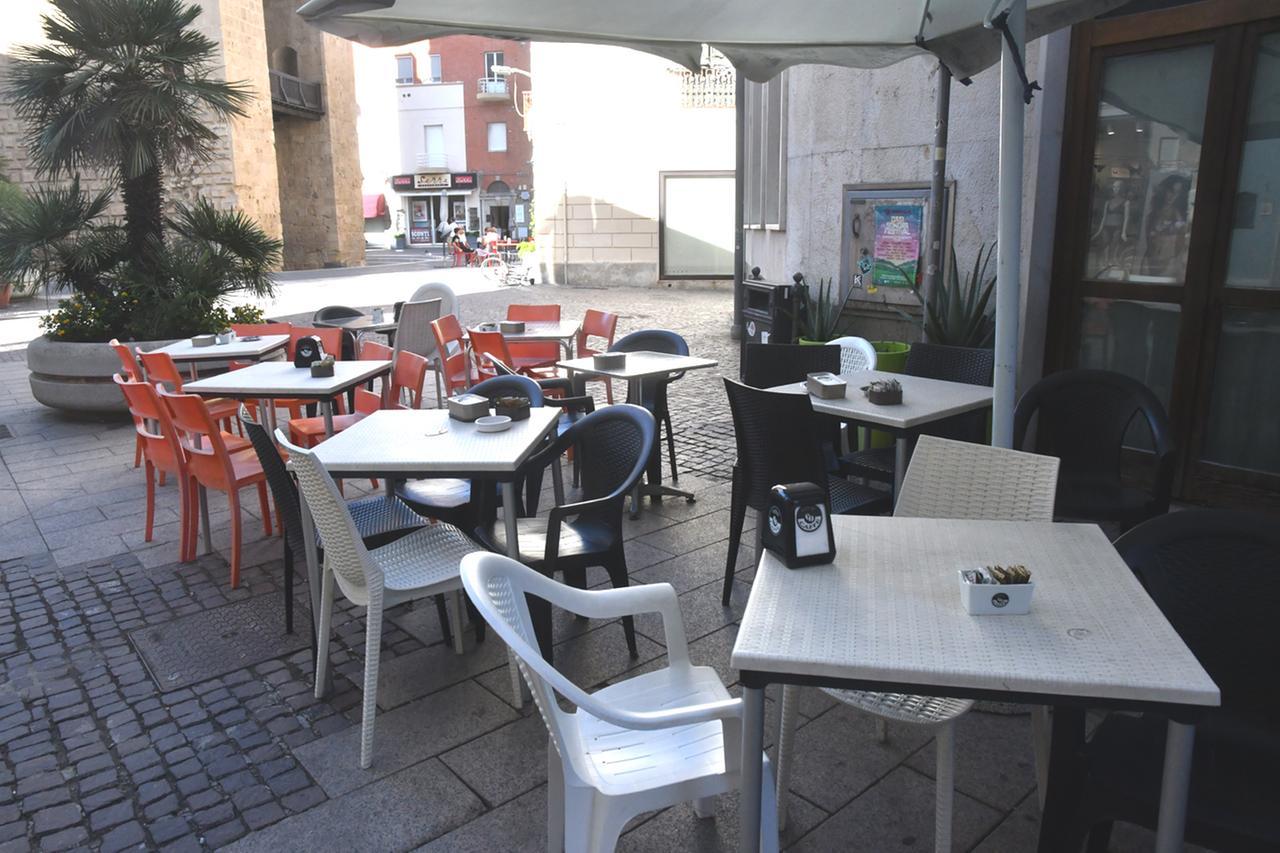 Via entro due anni i dehors fissi dal centro storico