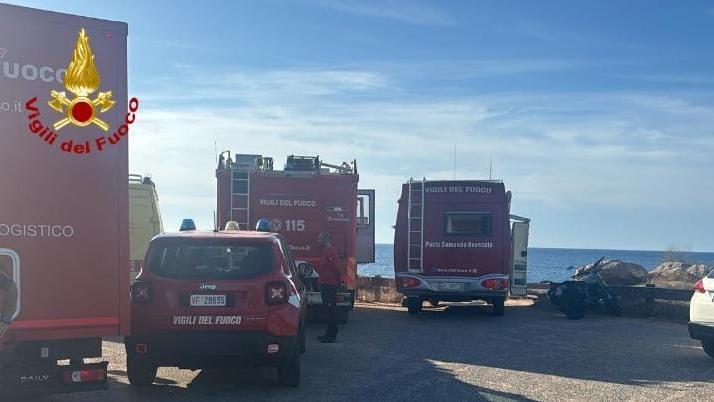Turista scomparso dall’hotel: lo ritrovano senza vita su un costone roccioso