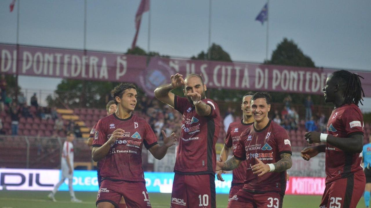 L'esultanza dei granata (foto Stick)