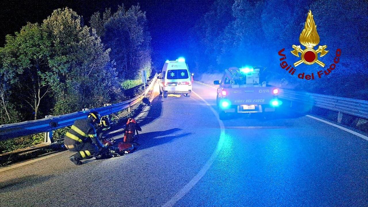 Paura nella notte, ragazzo di 23 anni precipita in un dirupo