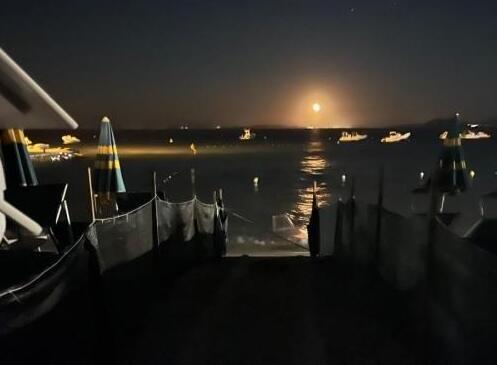 
	Tragedia sfiorata a Sant'Andrea dove un giovane ha rischiato di annegare

