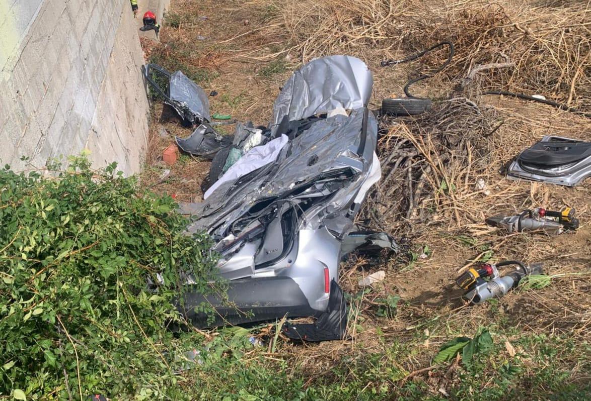 Con l’auto in una scarpata, muore un nuorese di 45 anni
