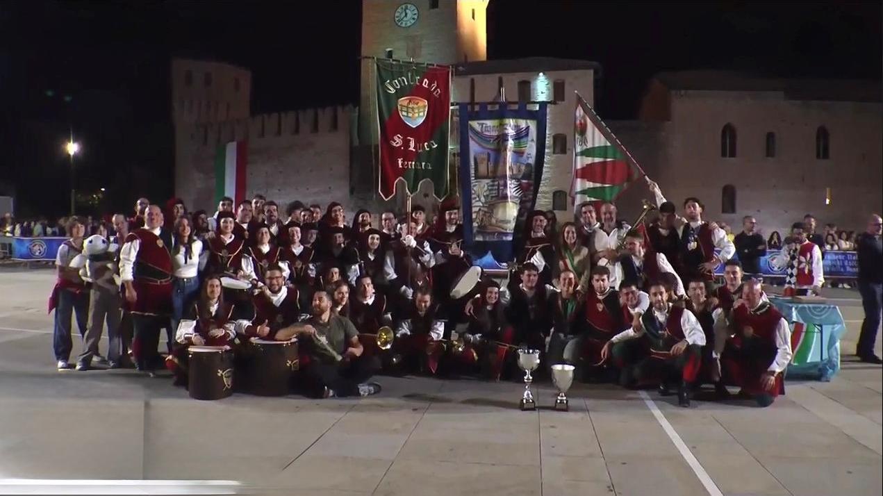 Sbandieratori, San Luca campione italiano. Doppio titolo per San Giovanni