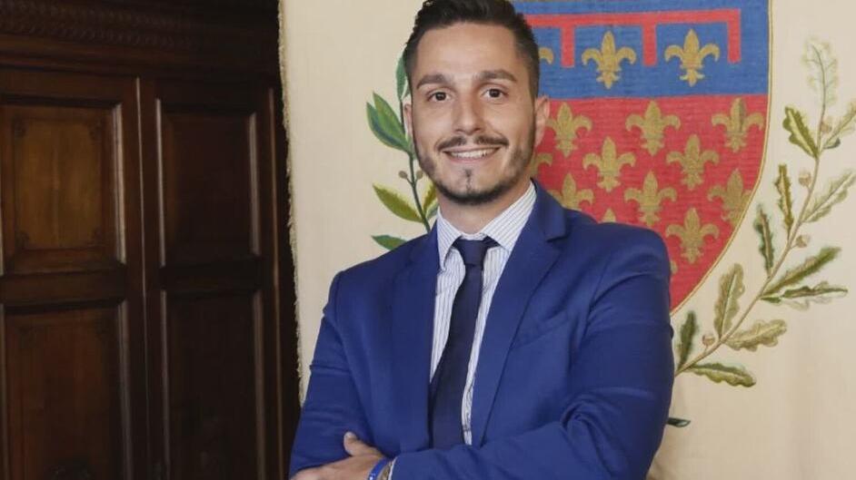 Prato, interrogato per cinque ore Belgiorno sul caso revenge porn. Le voci sull'altro politico coinvolto e le parole dell'avvocato