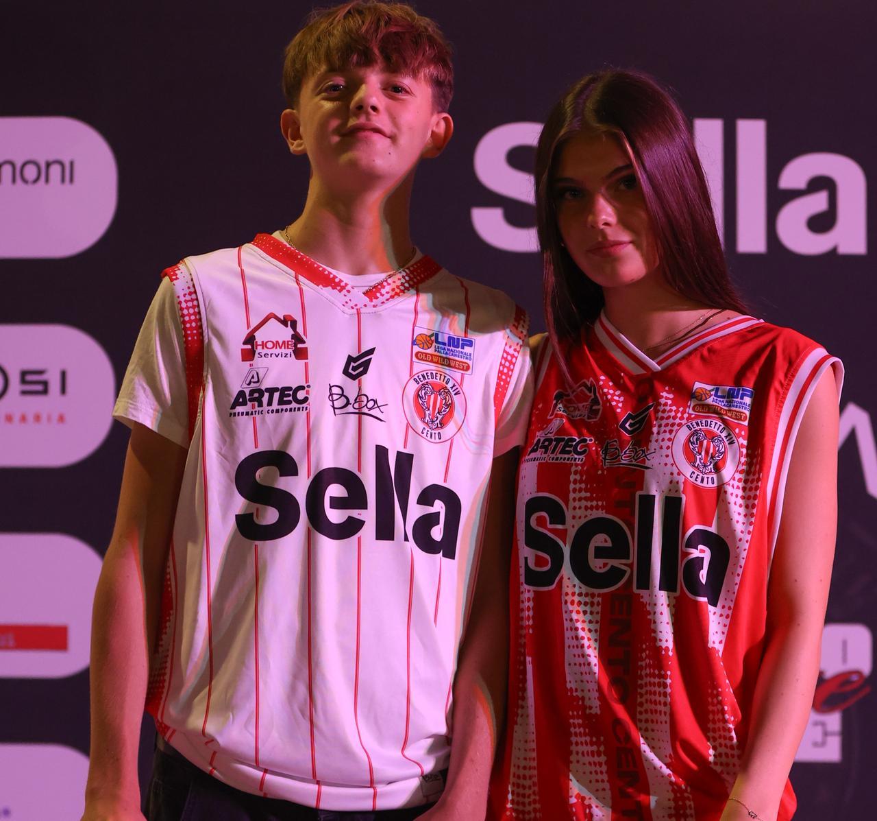 Prima bianca e sorpresa per l’away. La Benedetto svela le nuove maglie