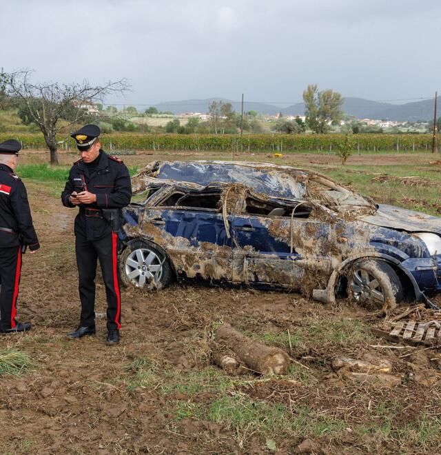
	L'auto dei coniugi travolta dalla piena (foto Nucci)

