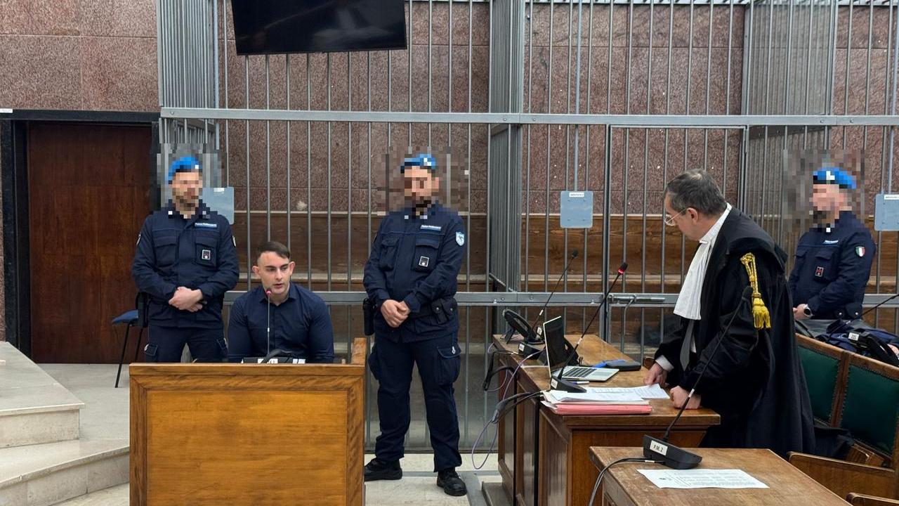 Michele Fresi il 28enne di Arzachena durante l'udienza in Corte d'Assise a Sassari