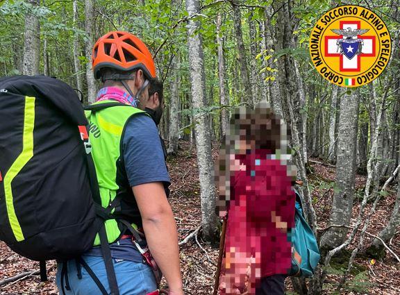 Soccorsa e recuperata una fungaiola di 83 anni dispersa alle pendici del monte Cavalbianco