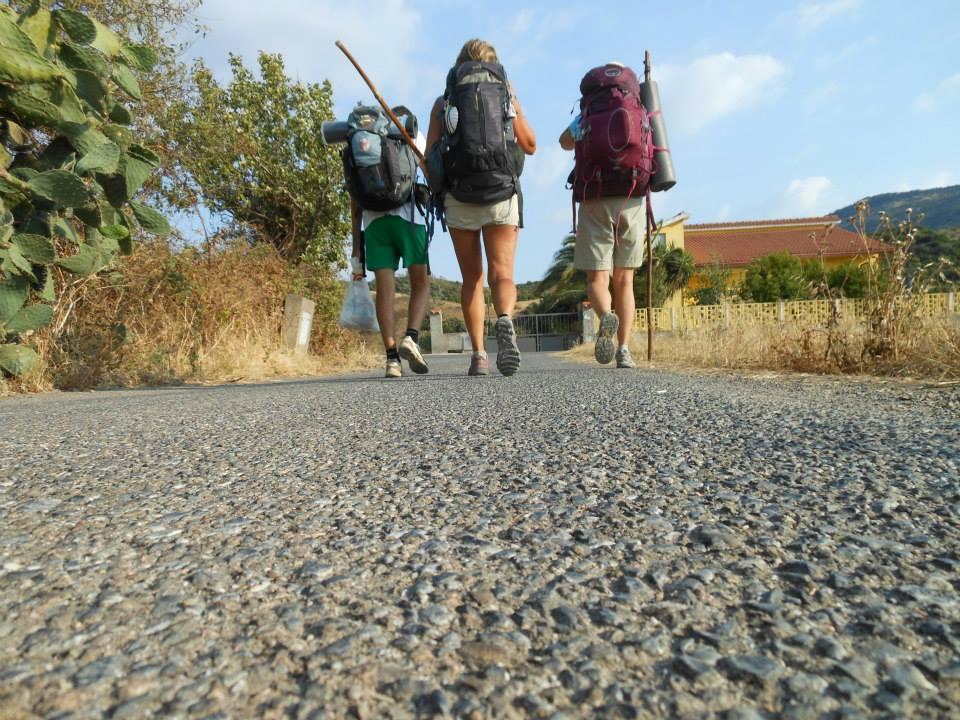 Escursioni e pellegrinaggi: torna “Noi camminiamo in Sardegna” per conoscere l’isola a piedi