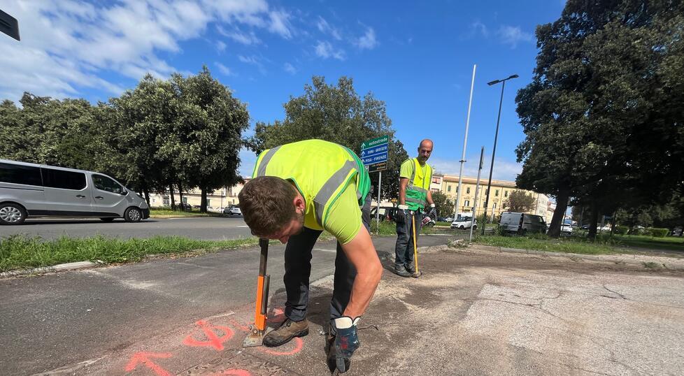 
	Operai in zona stazione

