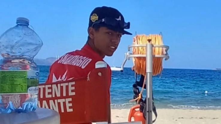 Olbia, giovane bagnino salva una donna: il ringraziamento in consiglio comunale