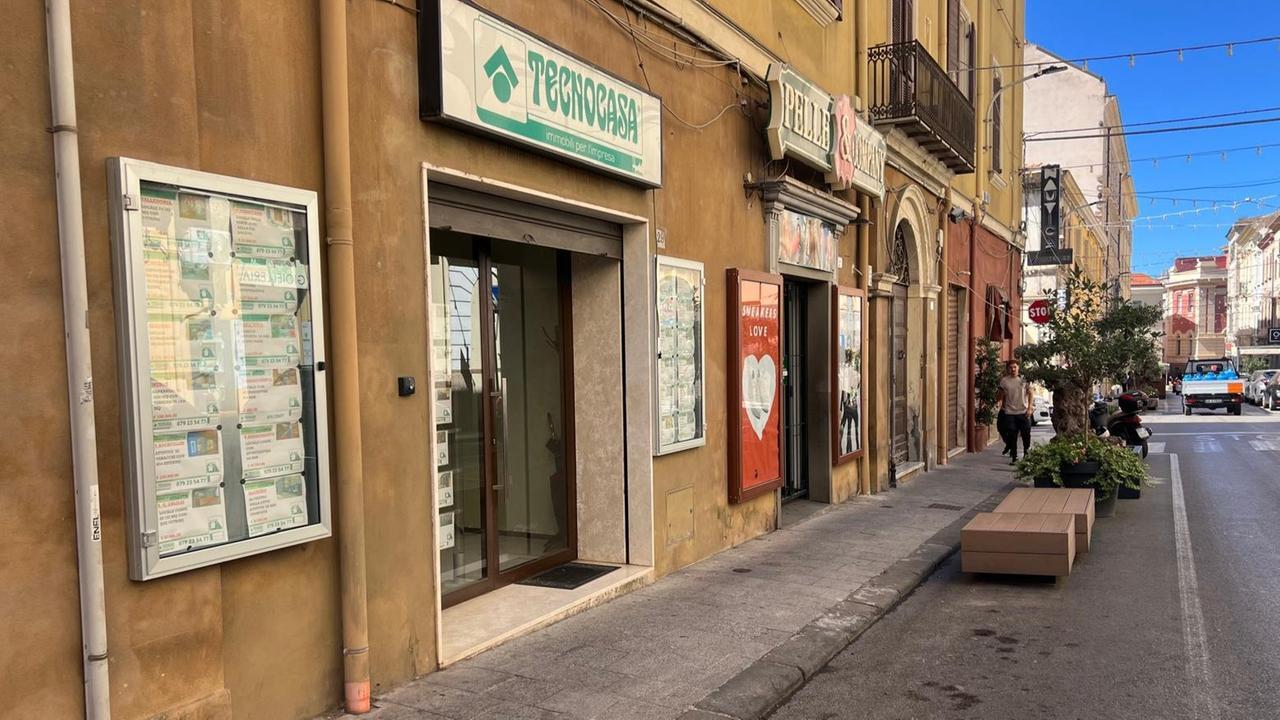 Sassari, la dipendente dell’agenzia rapinata: «Ora lavoro con la paura che torni»