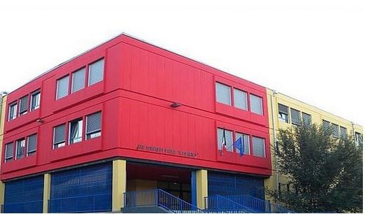 
	L'ingresso del Liceo scientifico Copernico

