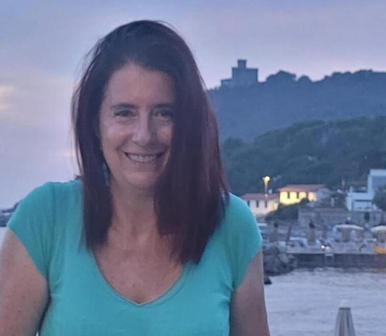 Livorno, la dipendente comunale scrive un libro contro il bullismo: «Nasce dalla mia esperienza nelle scuole»