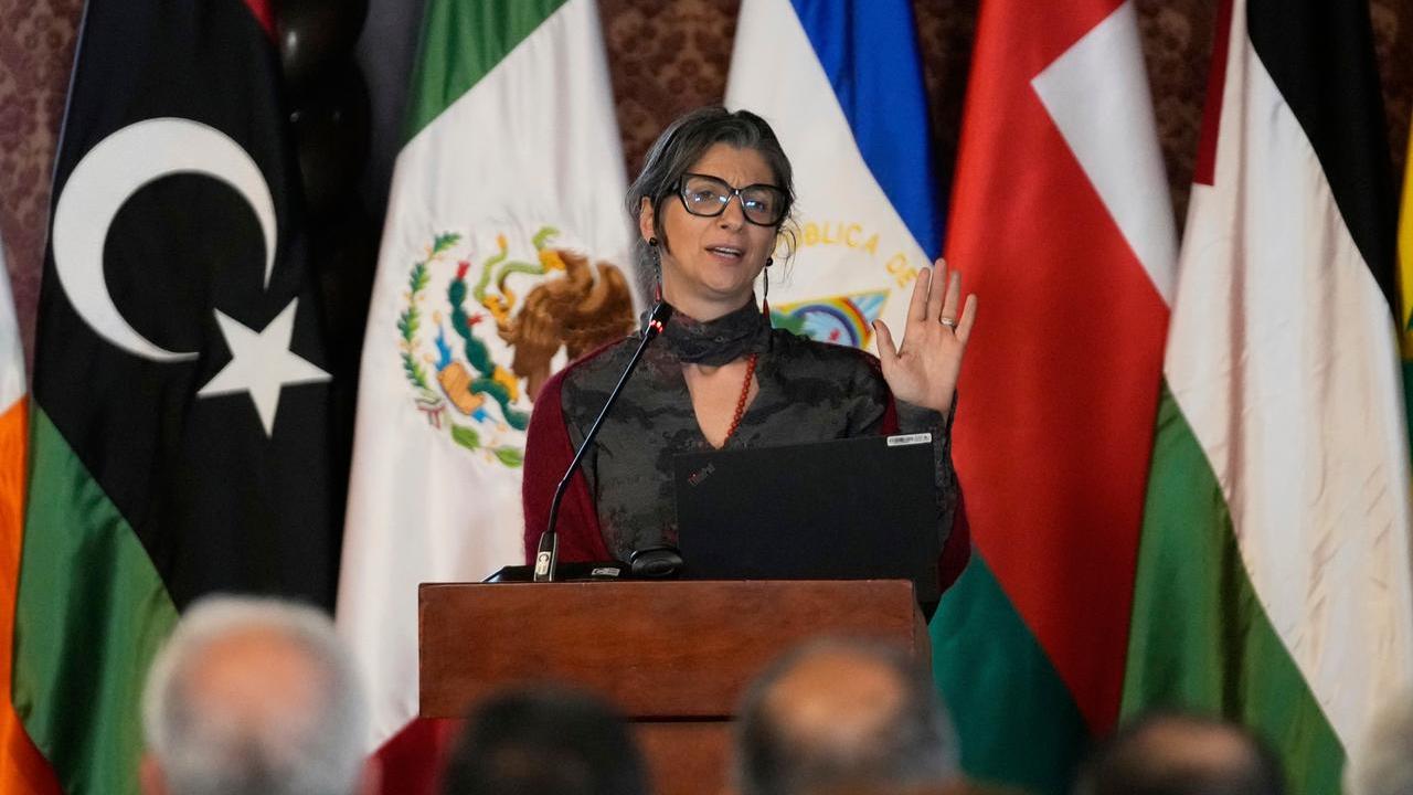 Francesca Albanese a Reggio Emilia: il sindaco le consegnerà il Primo Tricolore