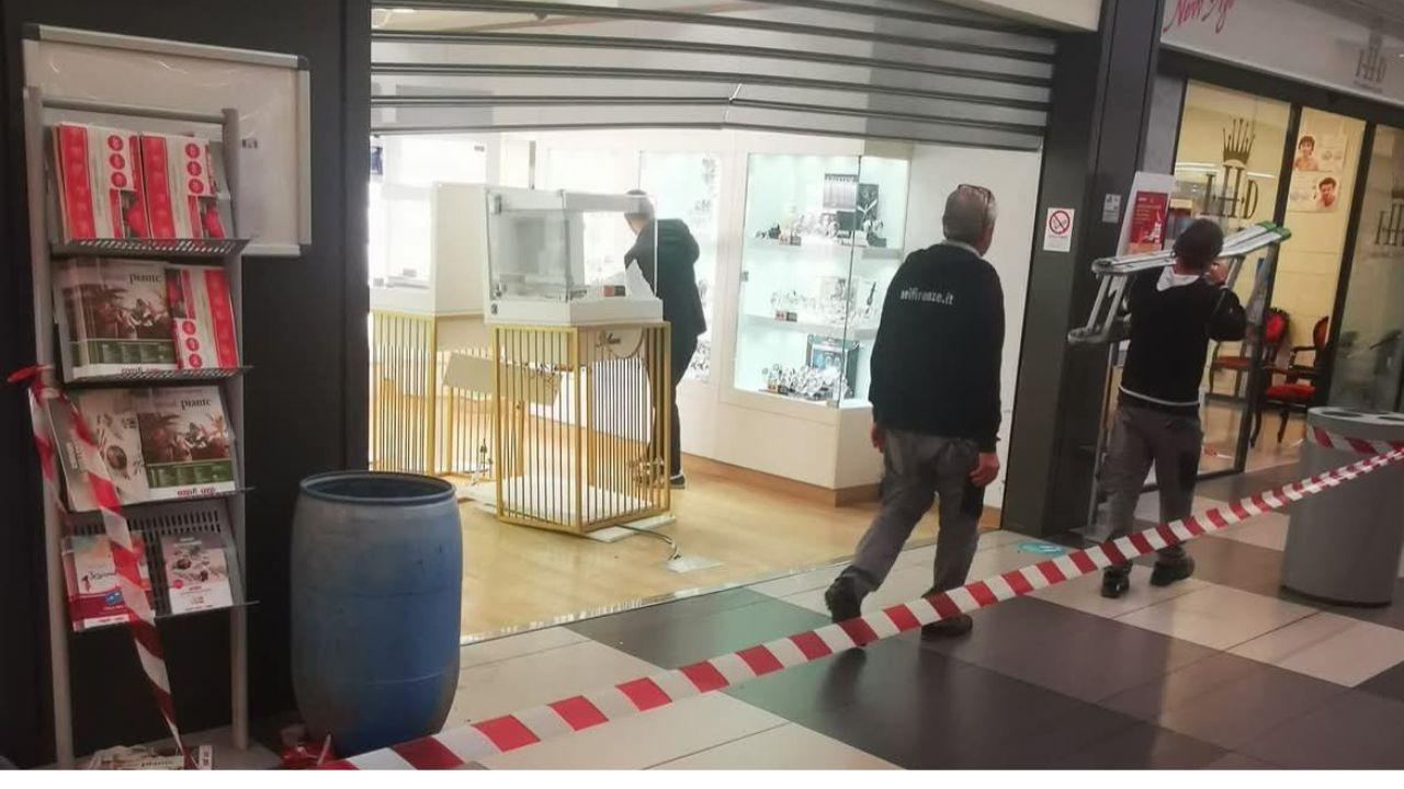 La gioielleria presa di mira dai ladri