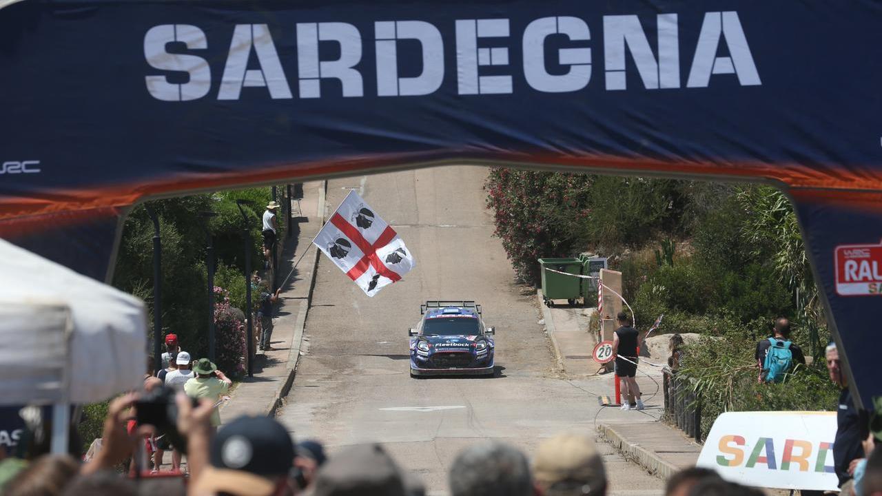 Il traguardo alle prove speciali del Rally Italia Sardegna 2025